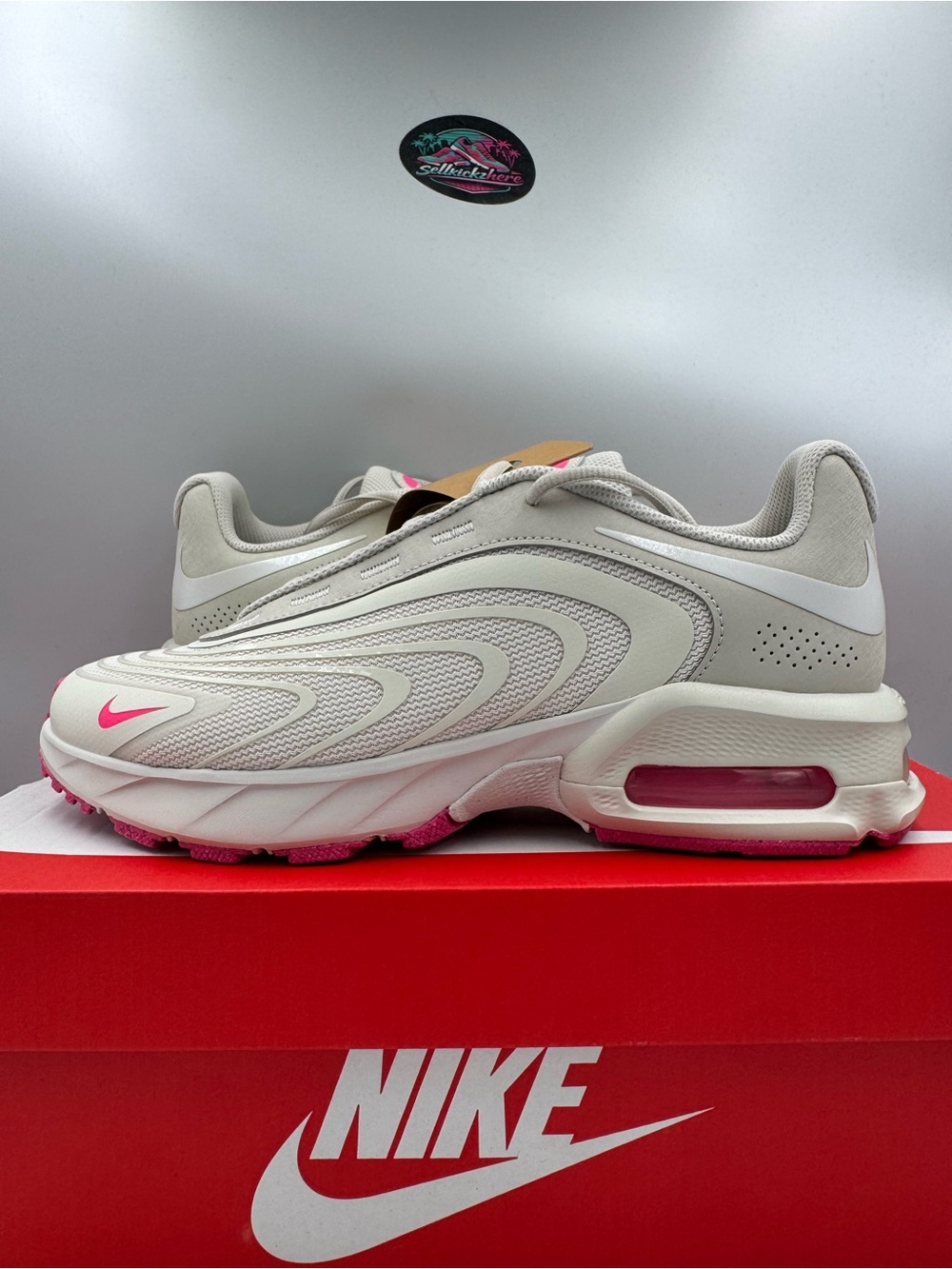 Nike Air Max Fire Phantom Hyper Pink BRAND NEW Size 10 Women